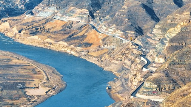 黄河一号旅游公路石楼旅游风景线