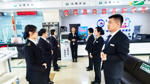 漳泽农商银行内训外宣筑防线 规范使用人民币
