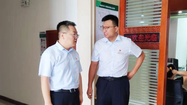 送清凉 暖人心 共前行 &mdash;&mdash;漳泽农商银行开展&ldquo;夏日送清凉&rdquo;慰问活动