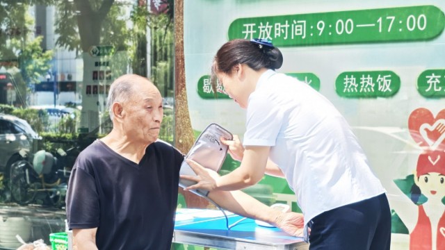 【漳泽服务】菜市场边的暖心摊儿