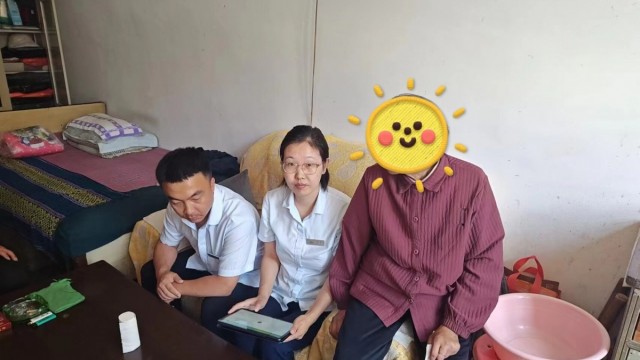 暖心服务&ldquo;送上门&rdquo;&mdash;&mdash;襄垣农商银行侯堡支行帮腿脚不便的张大娘解了燃眉急