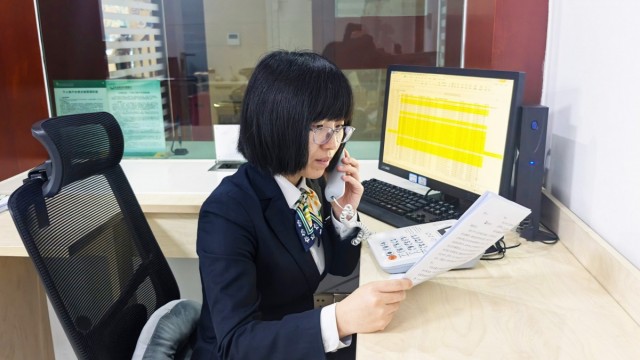 &ldquo;老客归巢&rdquo;暖民心 背包精神践使命