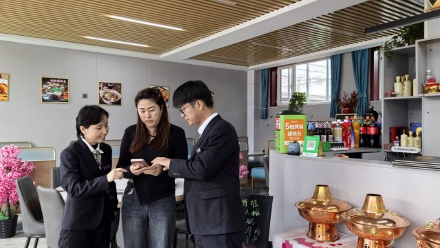 长治长子农商银行：&ldquo;码上贷&rdquo; 助力商户重燃&ldquo;烟火气&rdquo;
