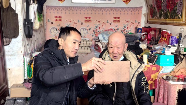 　长治黎城农商行：消磁卡&ldquo;卡&rdquo;住养老金  　　农商行&ldquo;跑&rdquo;通暖心路