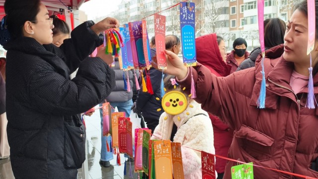 元宵佳节情意浓 金融服务暖人心&mdash;&mdash;长治市襄垣农商行各网点多彩活动庆元宵 聚力攻坚开门红