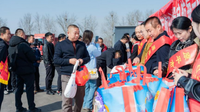 山西联通在原平市开展 “暖心行动 安全护航”活动