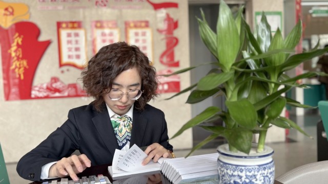 匠心守柜面 实干绽荣光&mdash;&mdash;记长治市长子农商银行营业部运营人员杨群