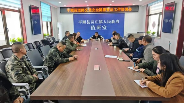 张娟到政法系统调研指导工作